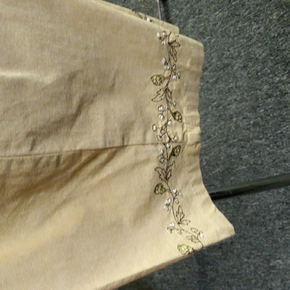 Classic Elements Woman Tan Capri Pants - Picture 2 of 5